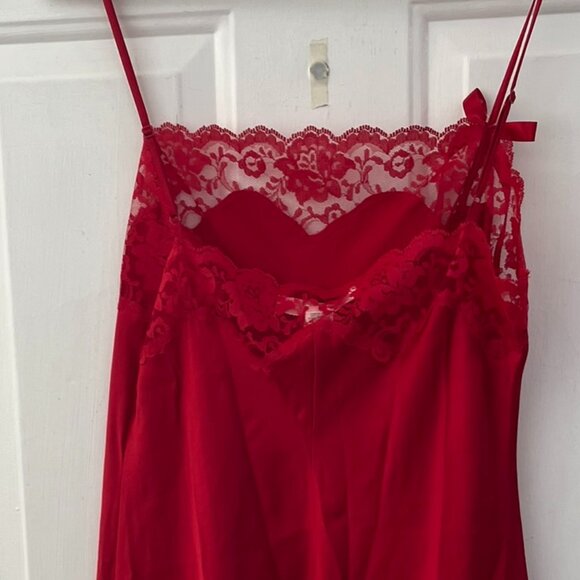Victoria's Secret Angels Woman's Red Satin/Lace Robe/Nighty Set Sz Med - Picture 5 of 11